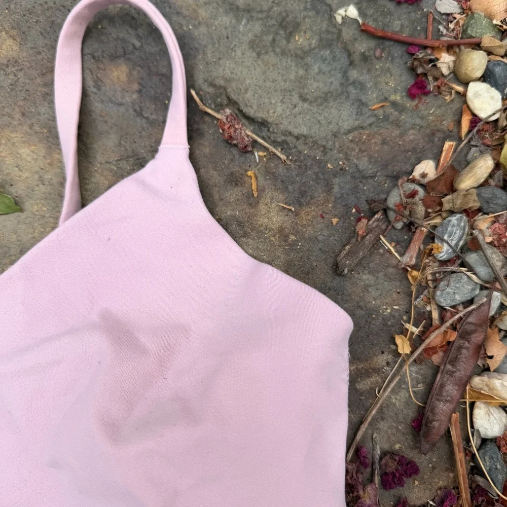 lululemon athletica Light Pink Focuser Scoop Neck Nulu- size M